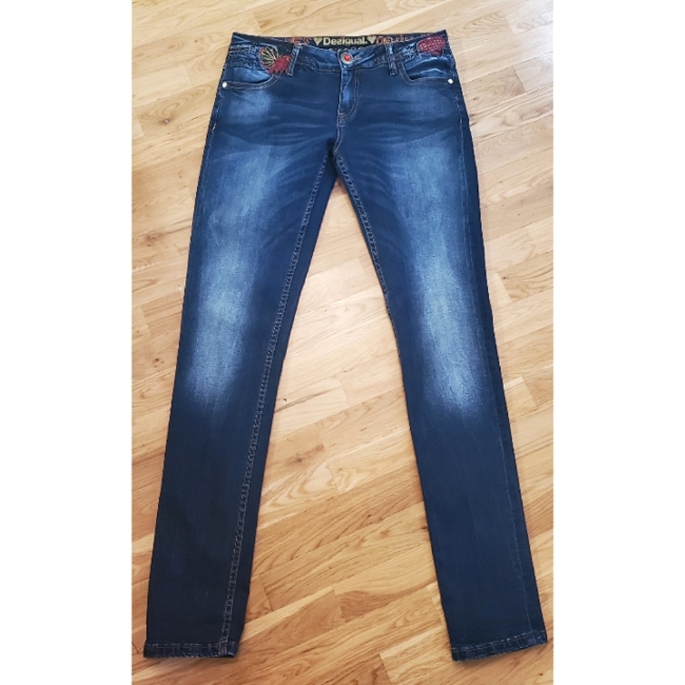Desigual Pakaian Jadi Wanita Embroidered Skinny Jean Size 30